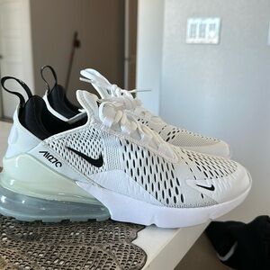 Nike Air Max 270 Size 9 Women. New.